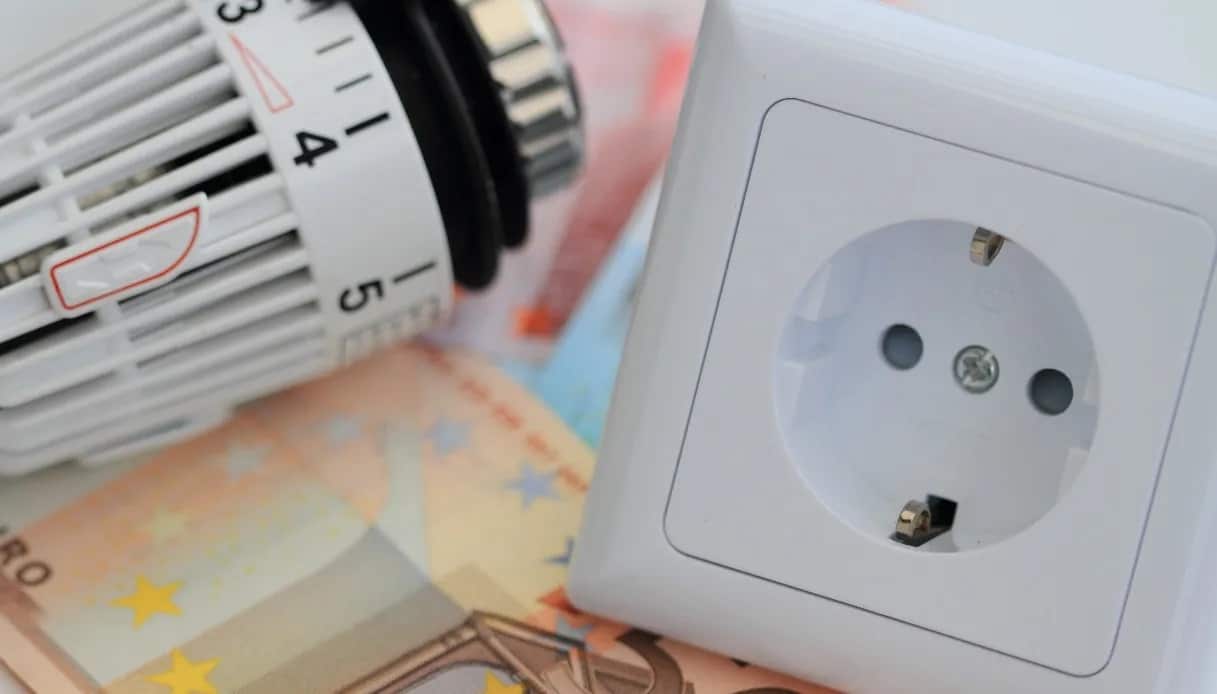 Più tutele per i consumatori di luce e gas dal 1° gennaio 2025