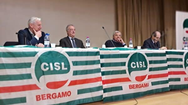 onfronto referendario organizzato dalla Cisl Bergamo