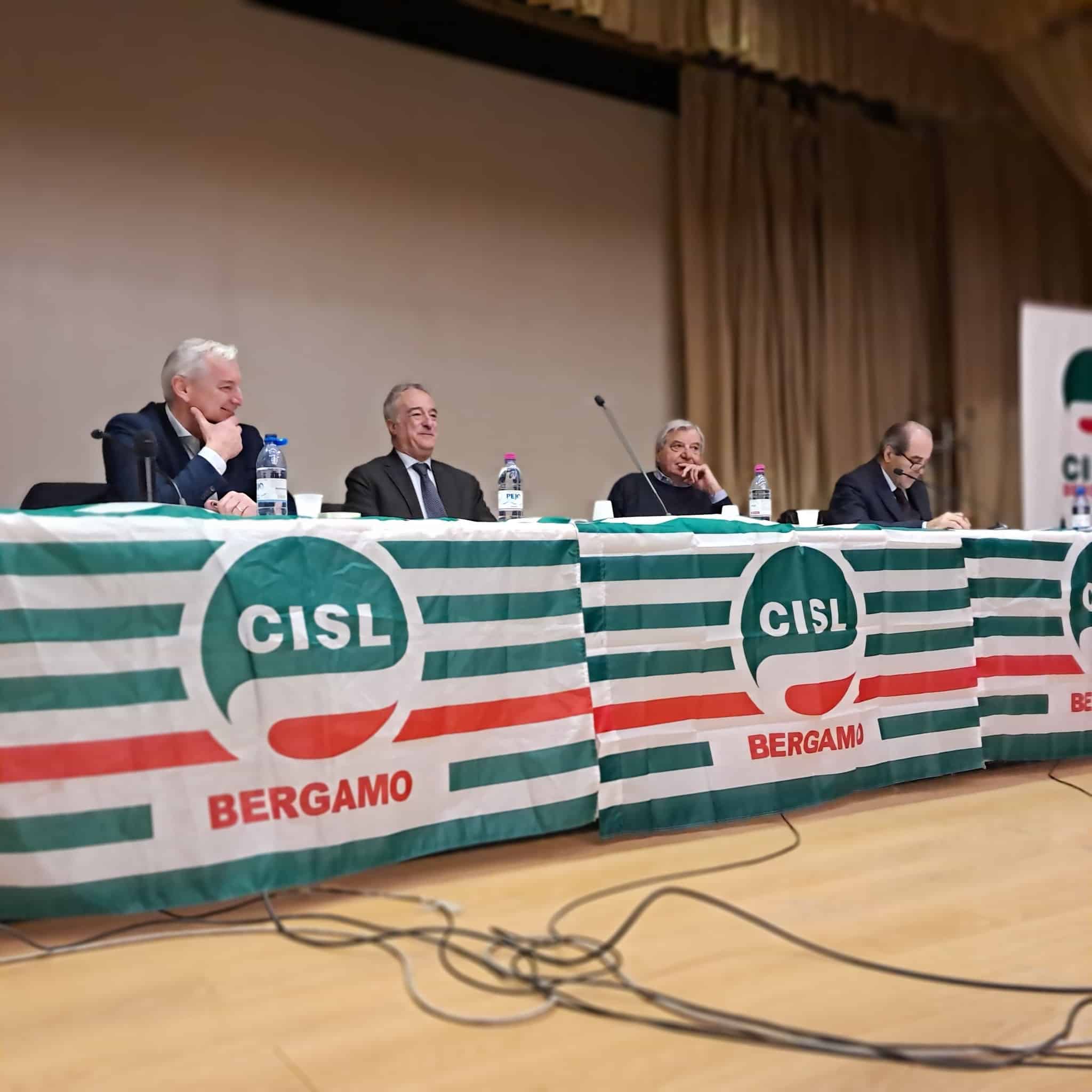 onfronto referendario organizzato dalla Cisl Bergamo