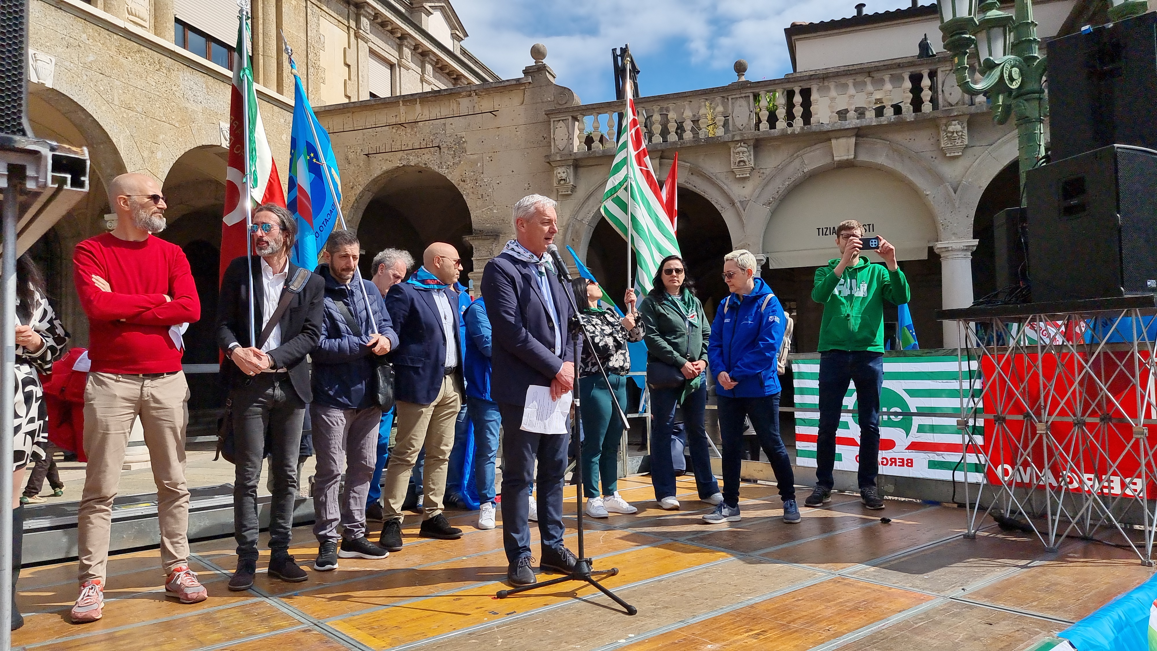 lavoro dignitoso